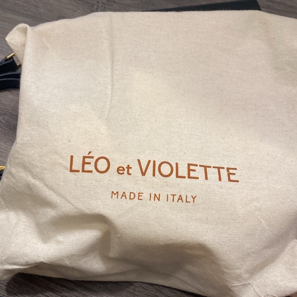 Leo et Violette Mini Le Nova (Original Design) in Black - Picture 2 of 3